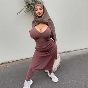Slept With A Muslim Girl Part 1 (Gaining Her Trust)🥵