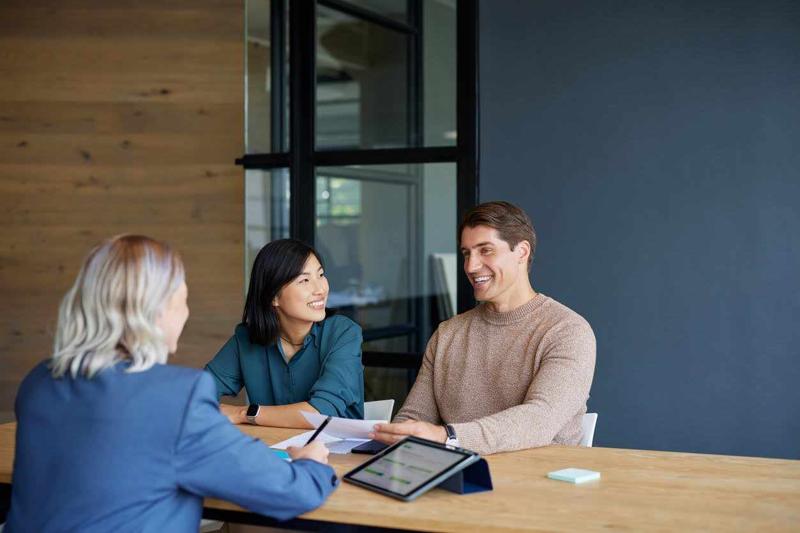 How a Mortgage Broker Can Simplify Your Home Loan Journey