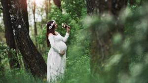 Best Time to Plan Your Maternity Photoshoot for Amazing Results