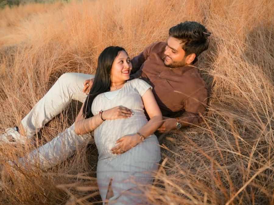 Capturing Pregnancy Memories Through Professional Photography