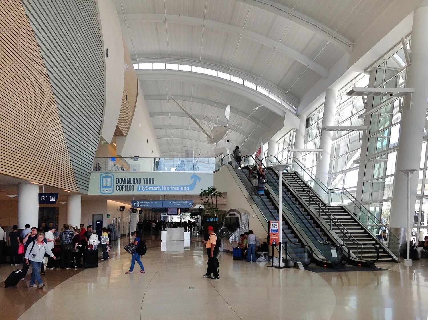 A Complete Traveler’s Guide to DFW Terminal B and Terminal C Facilities