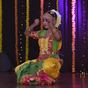 KAVINNAYA A/P SUNDRAM VELLAYAN Moe logo