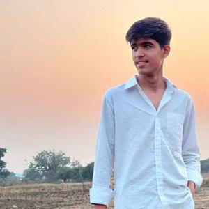 Vedant Sisodiya logo