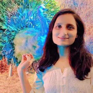 Shraddha Shukla logo