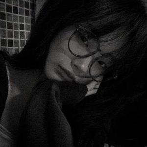 • Nazaah_ Sherin • logo