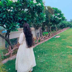 Deeksha Tripathi logo