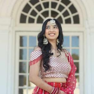 Tanvi Shrivastava logo