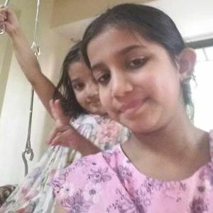 Shreya Mutha logo