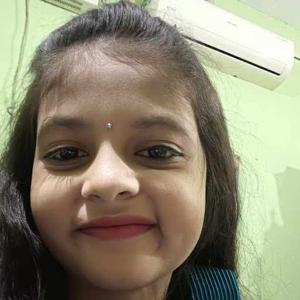 Priyansi Pradhan logo