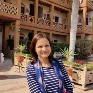 Dr Archana Aggarwal logo