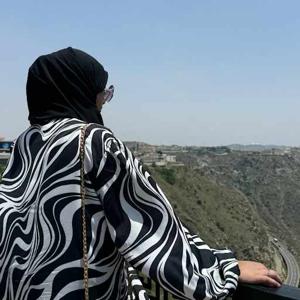 EMBER.🥂♟️ logo