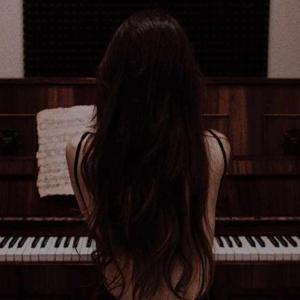 varshaveerapaneni logo