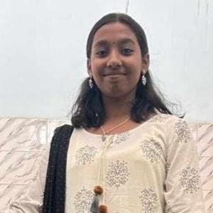 Shreya Mandal logo