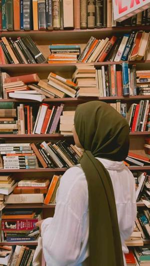 Author Zuhi💕 logo