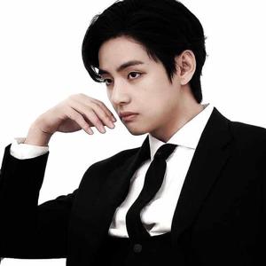 Writingbyroshni  logo