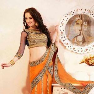 Poonam Ahuja Chawla logo