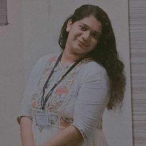 Saloni Sakpal logo
