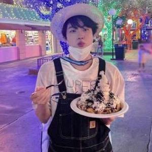 Jiniii Worldwide cutie guy logo