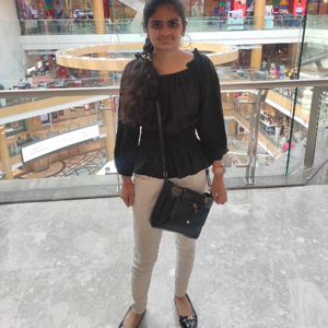 Divyanshi Khanna logo
