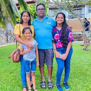 Damayanthi Guruge logo