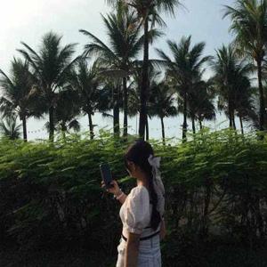 ryzzia nhicole bermas logo