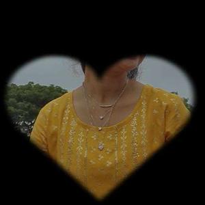 Shriya Kurapati logo