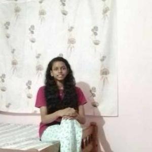 8D 31 Riya Paul logo
