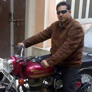 vishal zakhmi logo