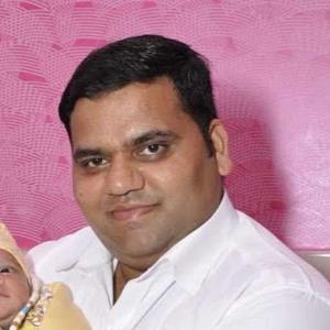 Mohit Giri logo