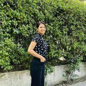 Meenakshi Yadav logo