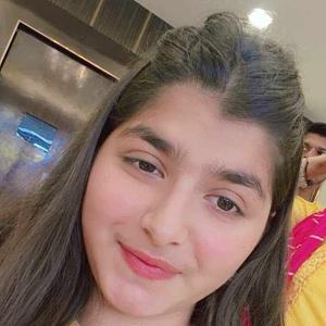 Devyanshi Anand logo